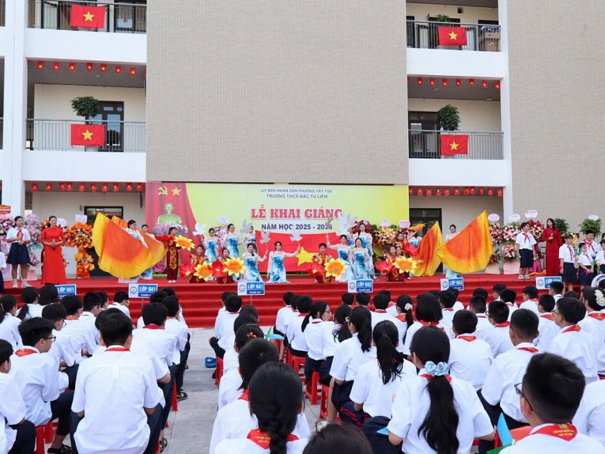 Trường THCS Bắc Từ Liêm long trọng tổ chức Lễ khai giảng năm học 2025 - 2026