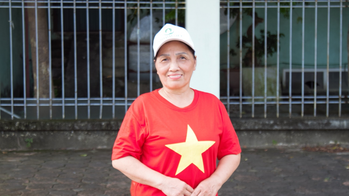 Bà Nguyễn Thị Nhung, Chủ nhiệm CLB Tự chăm sóc Sức khỏe thôn Yên Mỹ, xã Thanh Trì, TP Hà Nội