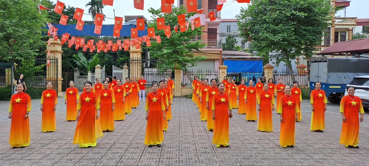 Thành viên CLB Tự chăm sóc Sức khỏe thôn Yên Mỹ, xã Thanh Trì hăng hái tập luyện