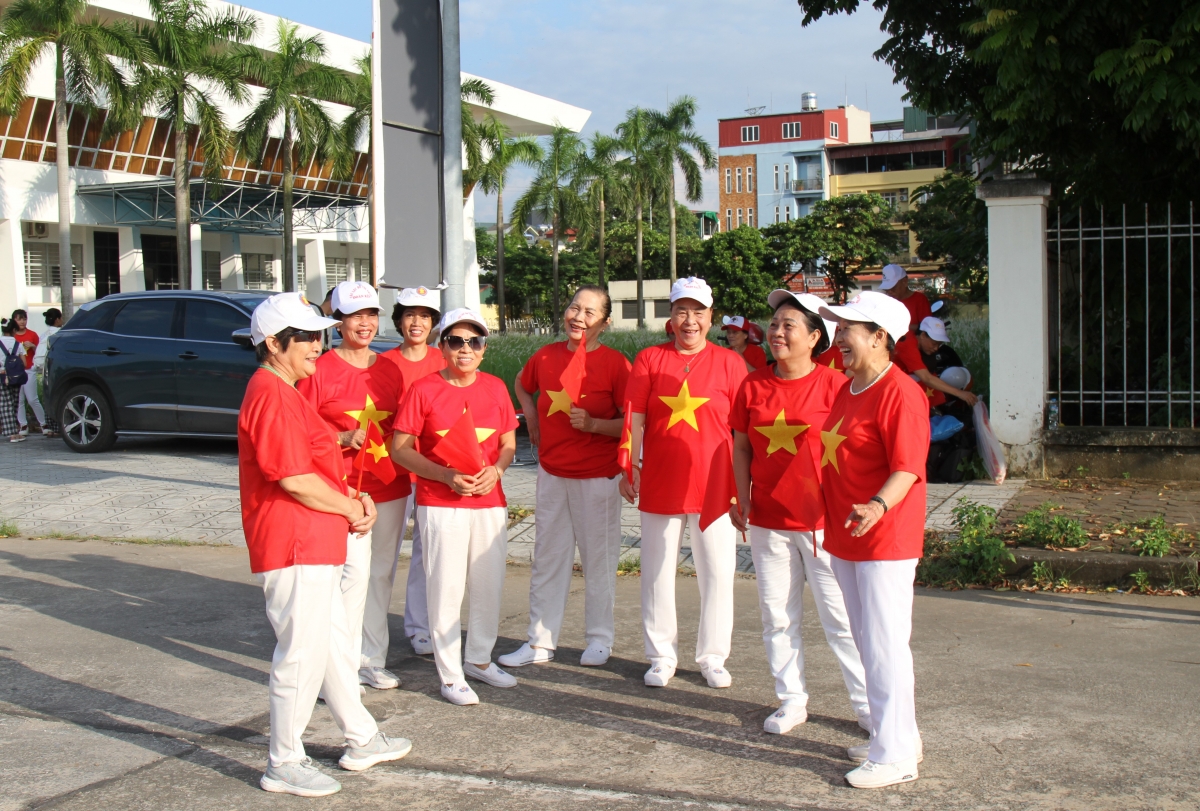 Tinh thần vui vẻ và tràn đầy năng lượng