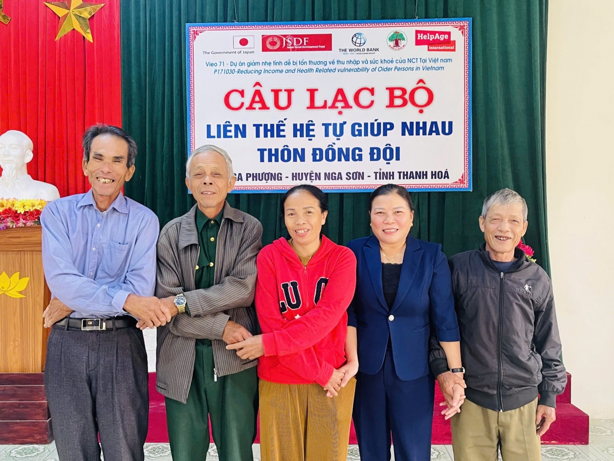 Ra mắt câu lạc bộ