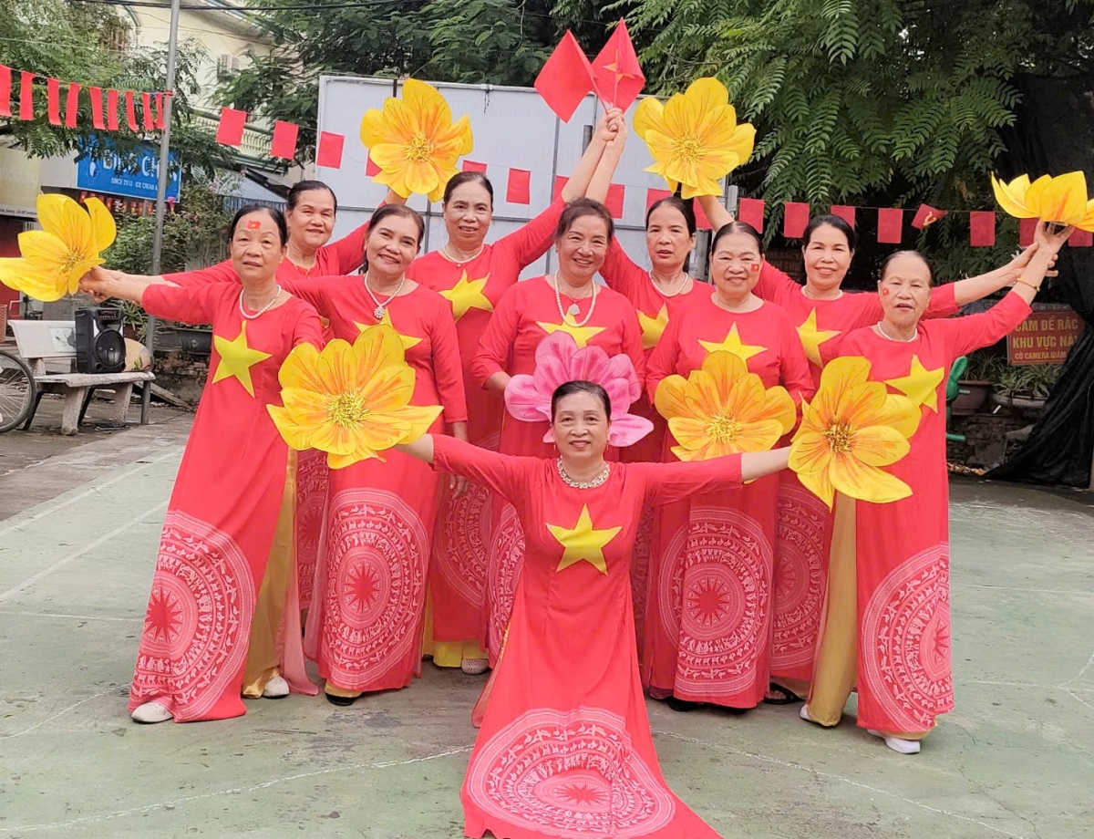 Hoạt động của CLB Tự chăm sóc sức khỏe Liên Trung