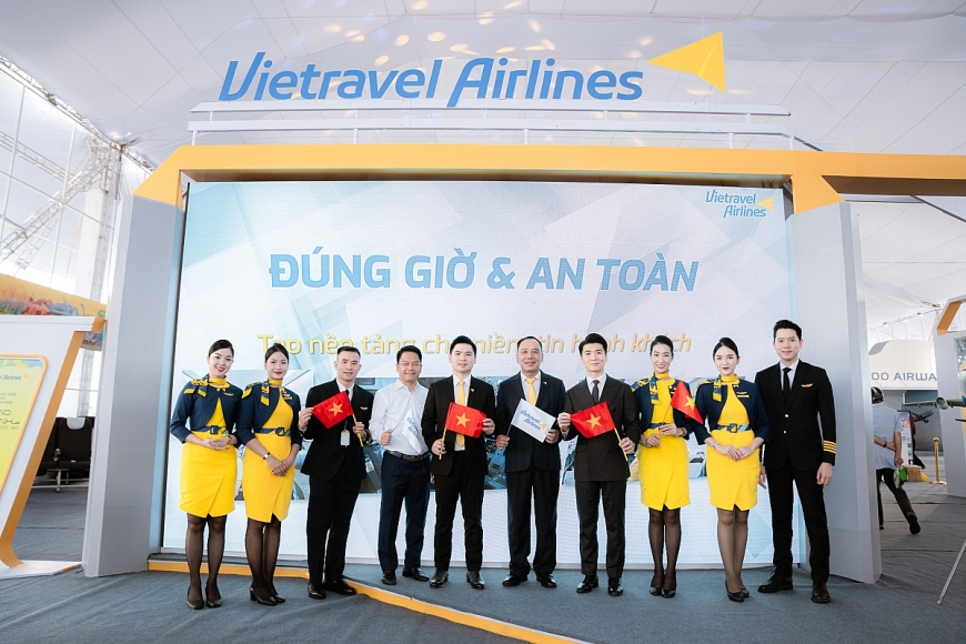 Vietravel Airlines chính thức khai trương gian trưng bày tại Triển lãm Thành tựu Đất nước 
