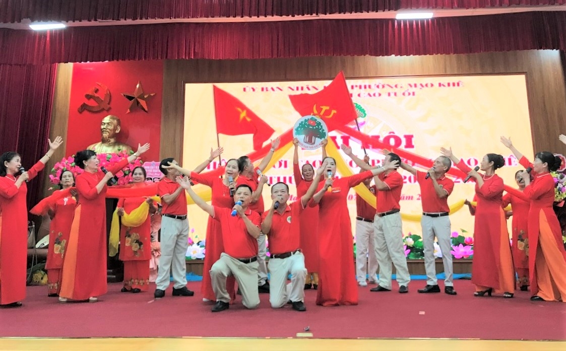 Tiết mục văn nghệ chào mừng Đại hội