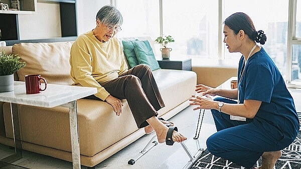 Thiết bị tập tay chân: Giải pháp phục hồi chức năng cho NCT sau đột qụy