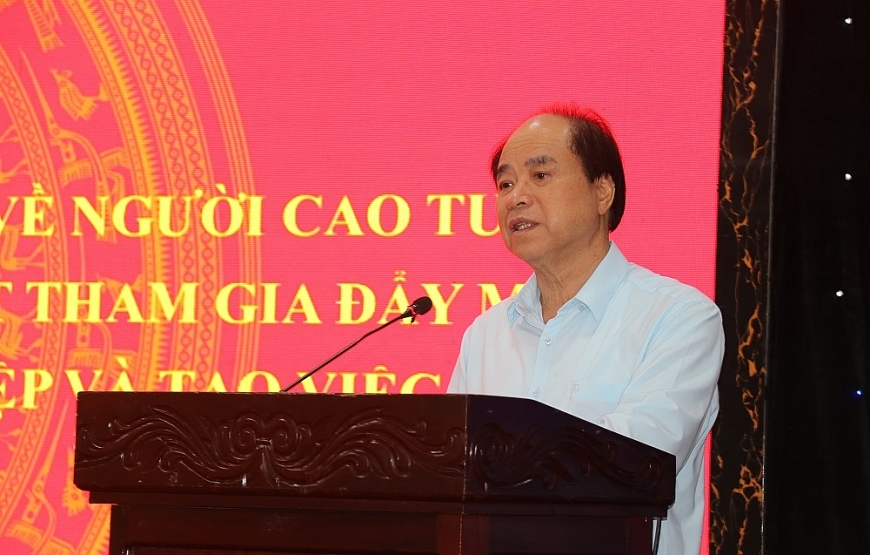 Tiến sĩ Trương Xuân Cừ, Đại biểu Quốc hội khóa XV, Phó Chủ tịch Thường trực Hội người cao tuổi Việt Nam 