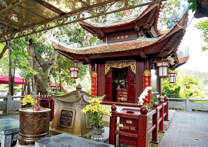                   Lăng mộ Đức ông Trần Quốc Tảng.(Ảnh Vũ Công Thành)