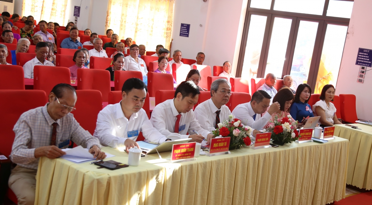 Các đại biểu lãnh đạo Hội NCT tỉnh; lãnh đạo Đảng ủy, HĐND, UBND, Ủy ban MTTQ, các ban, phòng và 100 hội viên NCT tiêu biểu dự Đại hội.