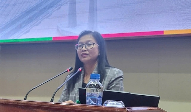 Bà Nguyễn Thị Kim Tuyến, Trưởng Ban Tuyên giáo và Dân vận Tỉnh ủy Đồng Tháp phát biểu buổi họp báo