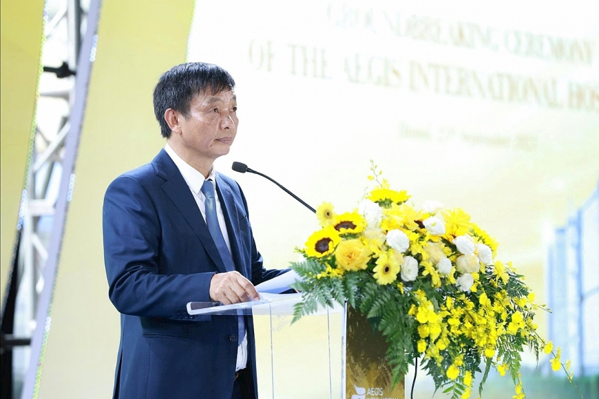 Ông Nguyễn Xuân Đông, Tổng Giám đốc Tổng công ty CP VINACONEX, Chủ tịch HĐQT Bệnh viện Quốc tế AEGIS phát biểu tại buổi lễ.