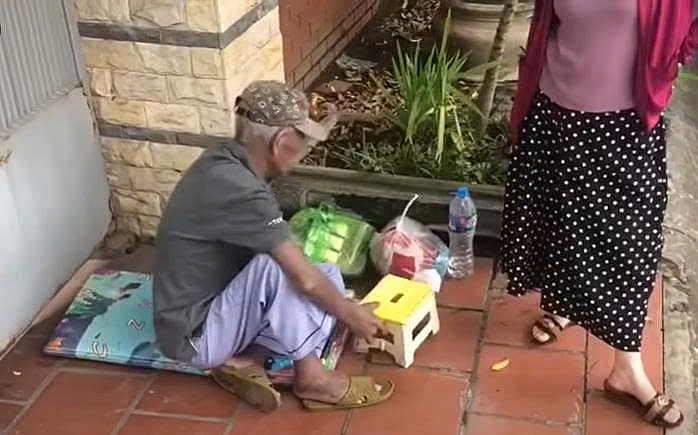  TP Hải Phòng bị đuổi ra khỏi nhà