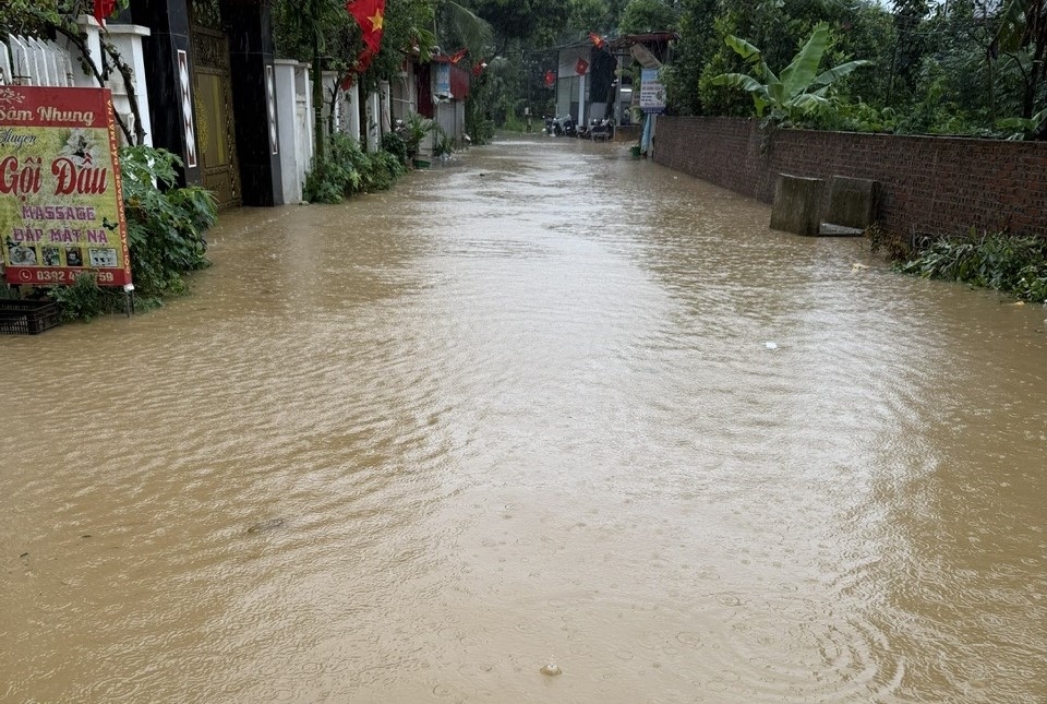 Phú Thọ: Vỡ đầm Hố Chuối khiến hơn 50 hộ dân xóm Đát bị cô lập