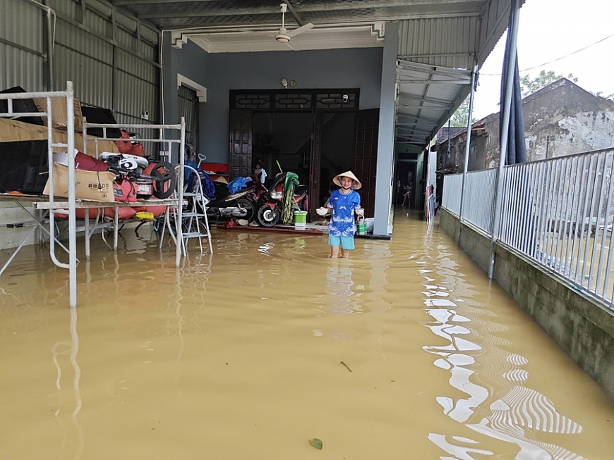 Hơn 4.000 ngôi nhà ở Thanh Hóa ngập nước