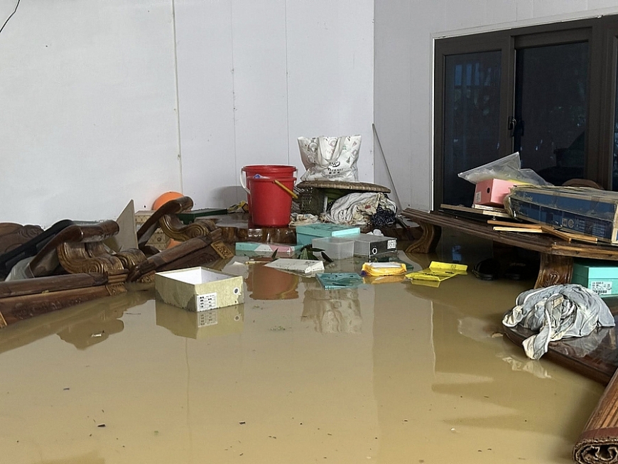 Hơn 4.000 ngôi nhà ở Thanh Hóa ngập nước