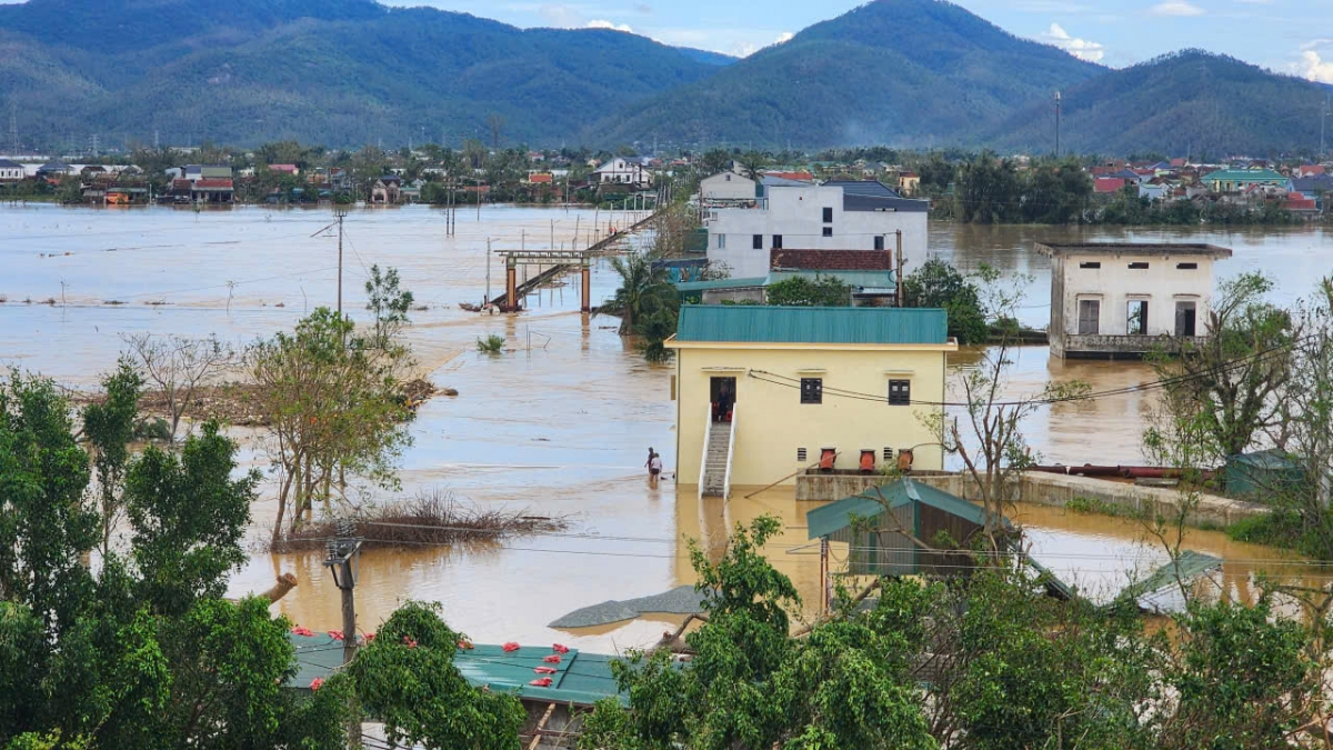 Bão số 10 đã gây nên tình trạng ngập úng diện rộng trên toàn tỉnh Nghệ An