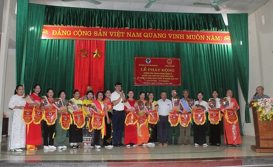 Phát động 'Tháng hành động vì NCT Việt Nam' năm 2025