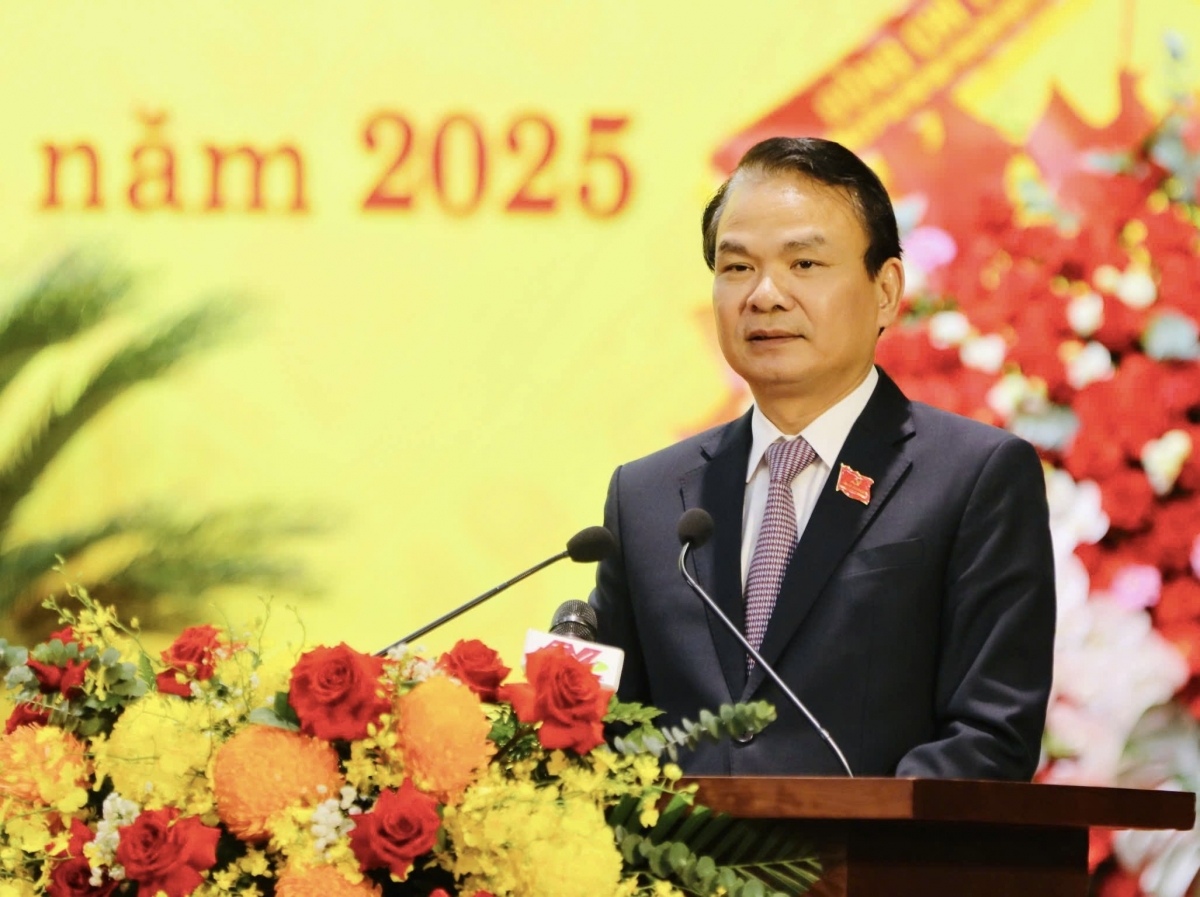 Đồng chí Đặng Xuân Phong, Ủy viên Ban Chấp hành Trung ương Đảng, Bí thư tỉnh ủy tỉnh Ninh Bình khóa I, nhiệm kỳ 2025 - 2030 phát biểu nhận nhiệm vụ