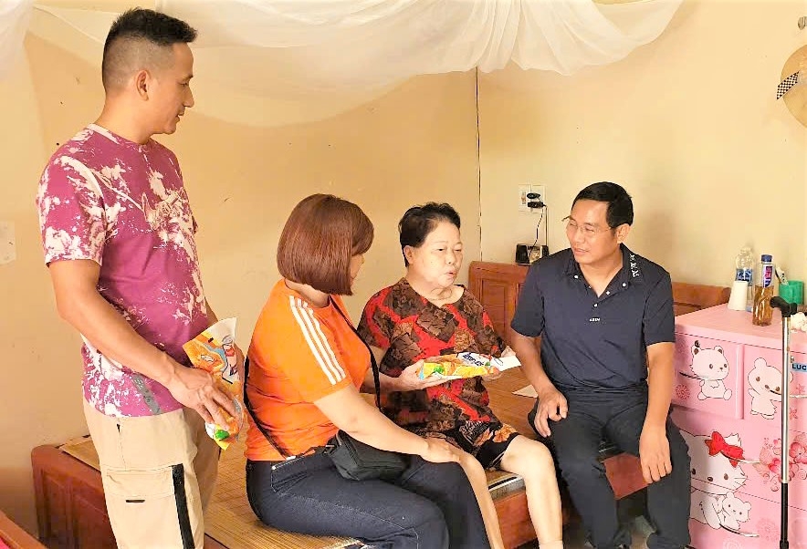 Tấm lòng nhân ái của Giám đốc cao tuổi Nguyễn Thị Nguyệt