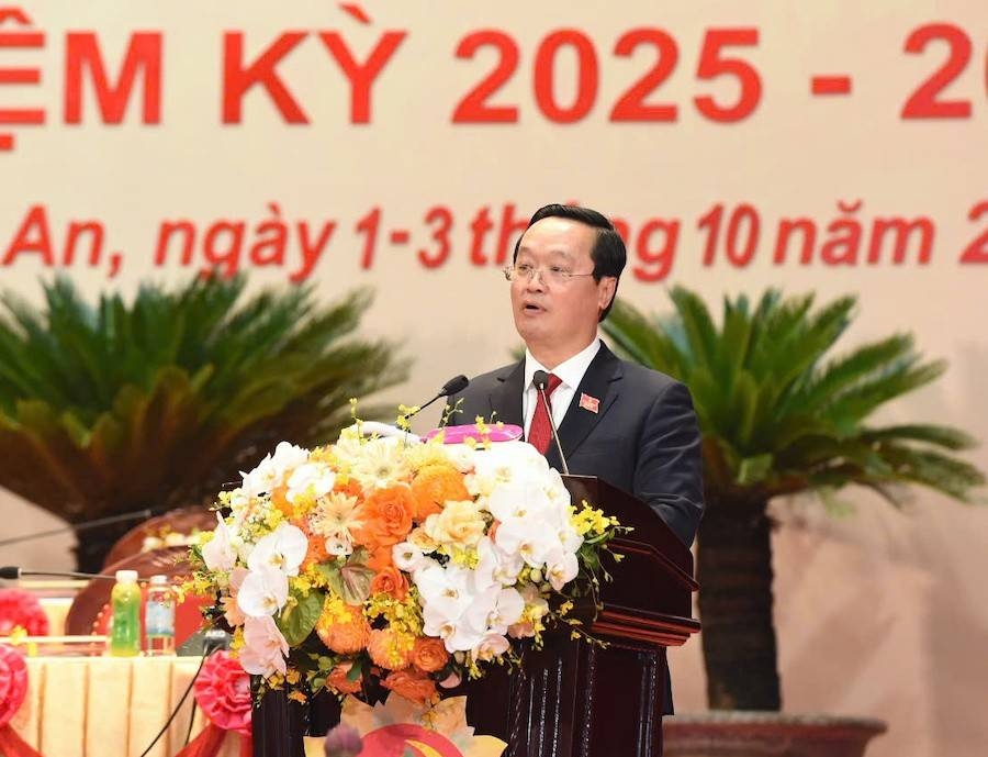 Đồng chí Nguyễn Đức Trung, Ủy viên Trung ương Đảng, Bí thư Tỉnh ủy Nghệ An  phát biểu tại phiên trù bị Đại hội Đảng bộ tỉnh Nghệ An 