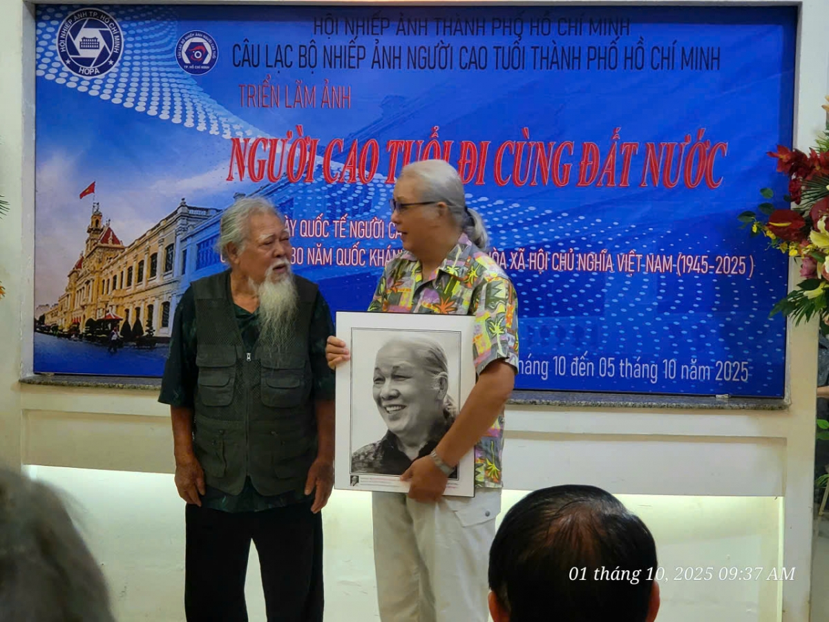 Triển lãm mang lại nhiều niềm vui, ý nghĩa đối với nghệ sĩ cao tuổi