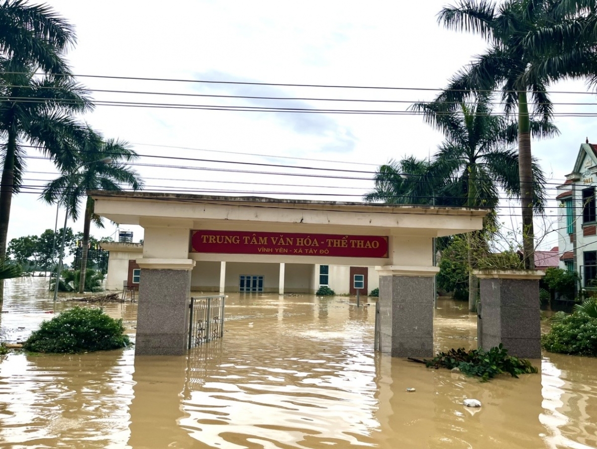 Nước dâng cao tại xã Tây Đô