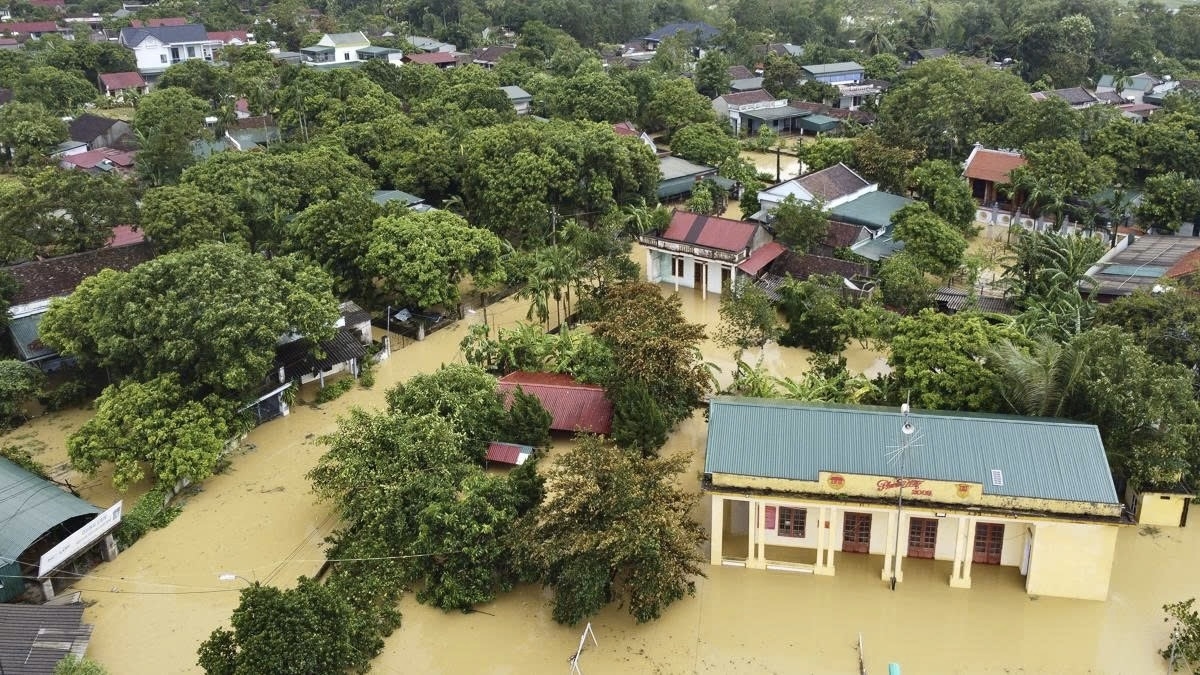 Những hình ảnh về trận lũ lịch sử sau bão số 10 tại Thanh Hóa