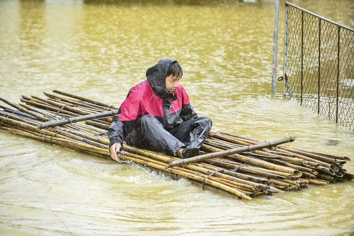 Những hình ảnh về trận lũ lịch sử sau bão số 10 tại Thanh Hóa