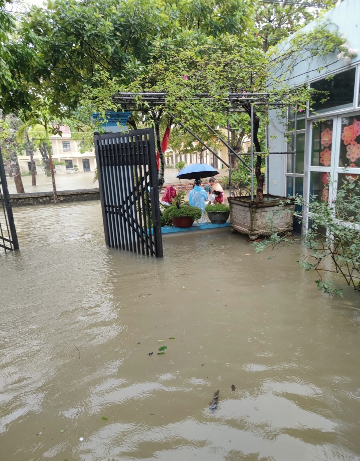 Những hình ảnh về trận lũ lịch sử sau bão số 10 tại Thanh Hóa