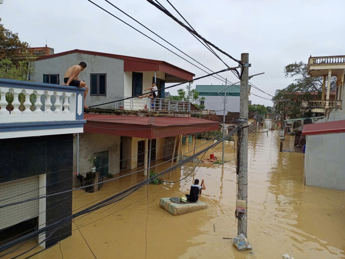 Những hình ảnh về trận lũ lịch sử sau bão số 10 tại Thanh Hóa