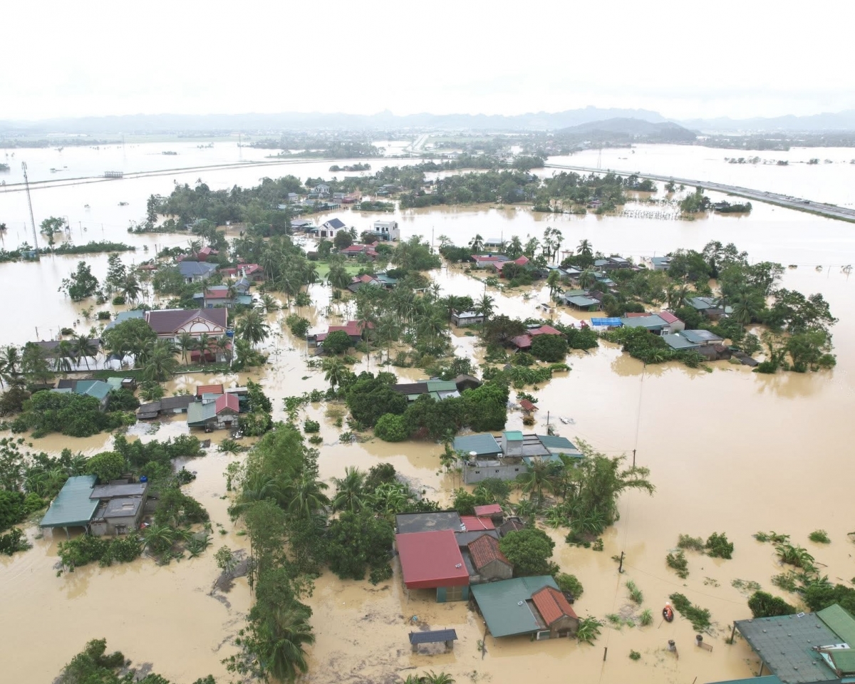 Những hình ảnh về trận lũ lịch sử sau bão số 10 tại Thanh Hóa