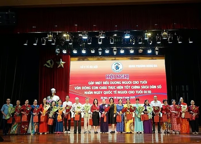 Người cao tuổi phường Đống Đa nêu gương sáng trong thực hiện chính sách dân số