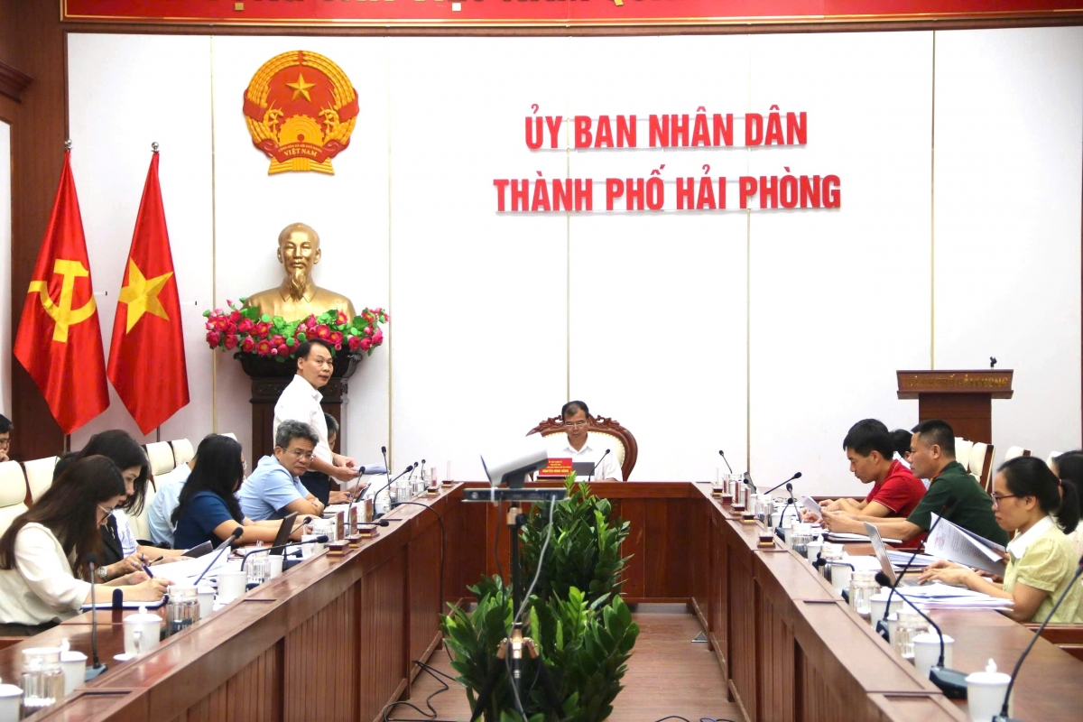 Quang cảnh buổi làm việc.