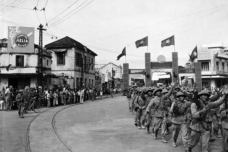 Năm 1954, đạo diễn Roman Kamen 