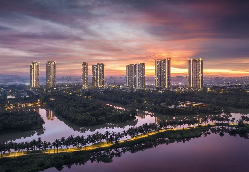 Những ô cửa sáng đèn giúp Ecopark rực sáng khi đêm về