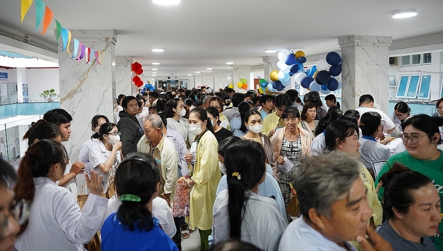 Bệnh viện Thống Nhất tổ chức “Phiên chợ 0 đồng” chăm lo người bệnh cao tuổi