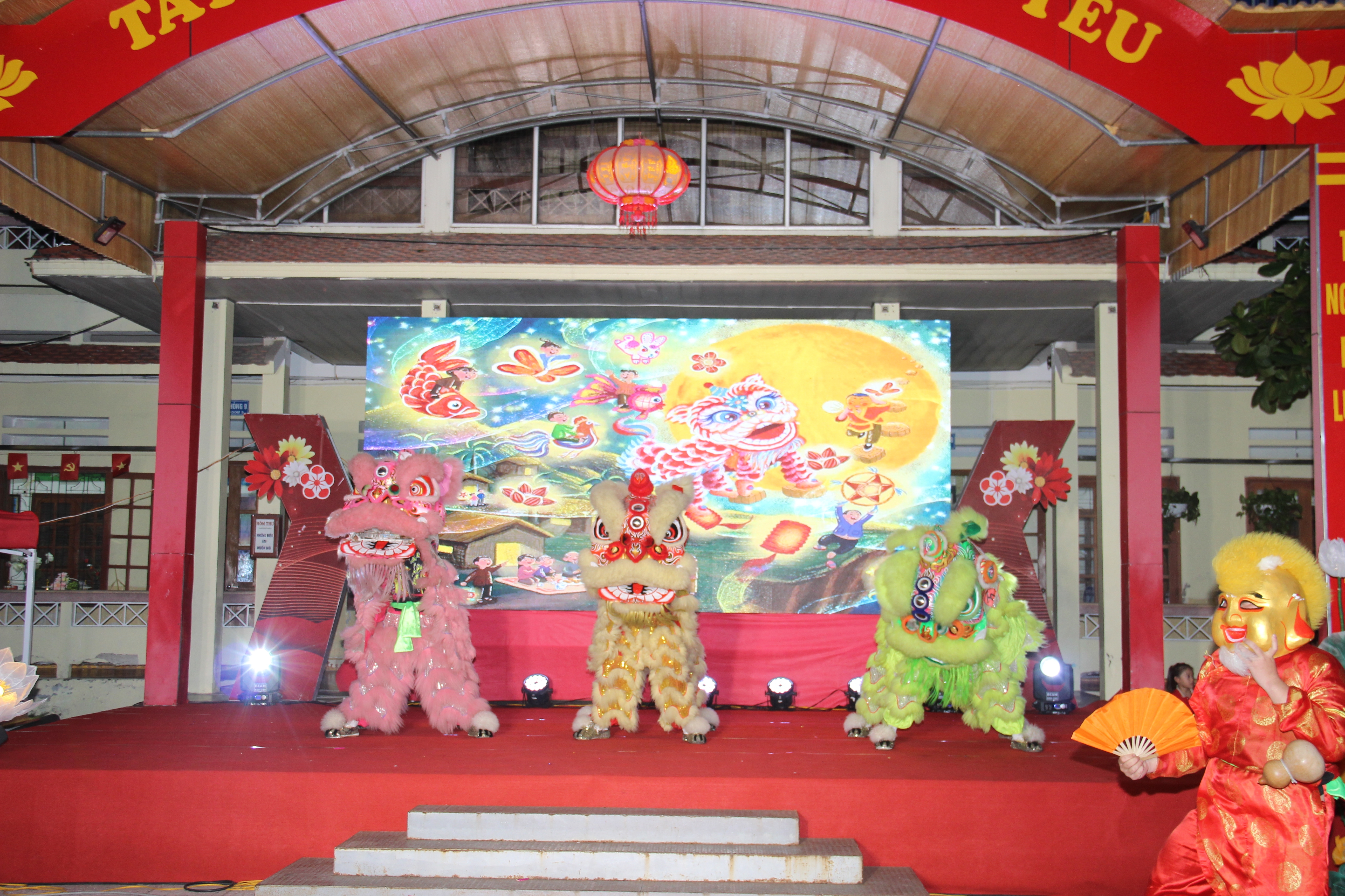 Trường Tiểu học Kiền Bái: “Vui hội trăng rằm” rộn ràng sắc màu tuổi thơ