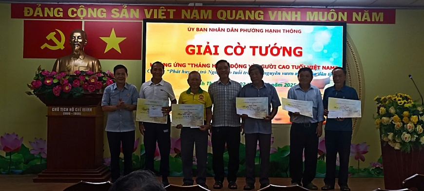 Sôi nổi giải cờ tướng NCT phường Hạnh Thông năm 2025