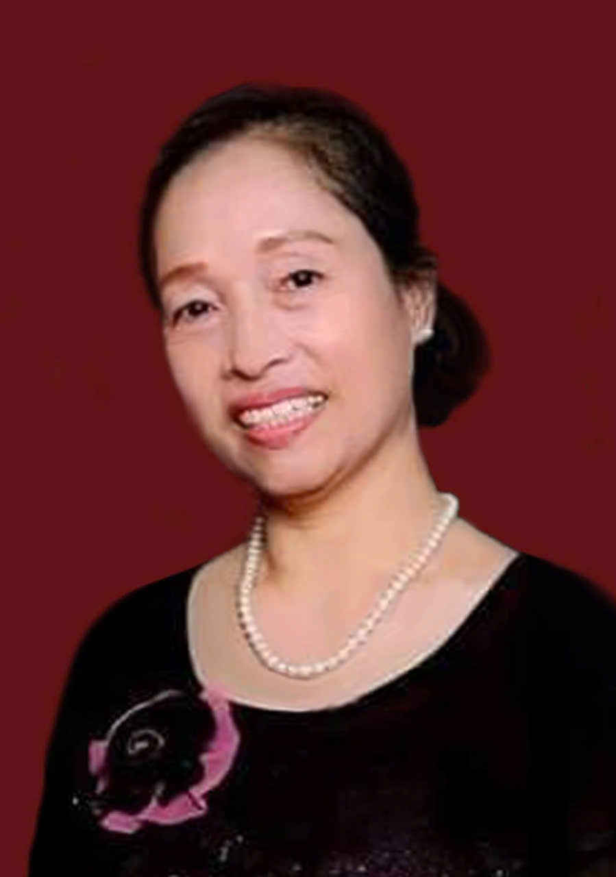 Bà Phạm Thúy Vinh