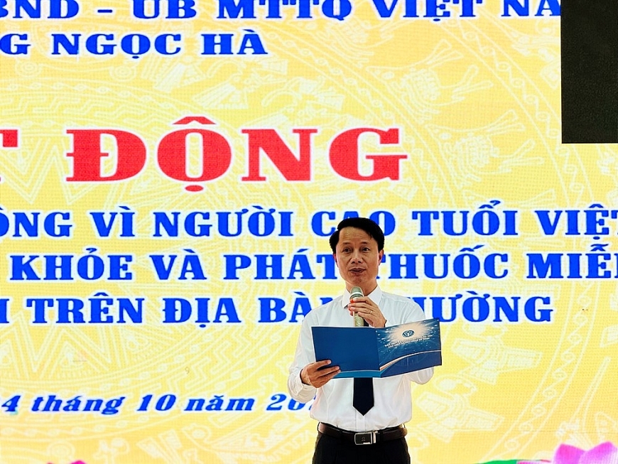 Phó Chủ tịch UBND phường Ngọc Hà Nguyễn Văn Hưng phát biểu tại lễ phát động.