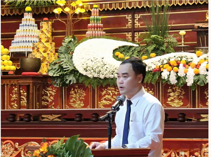 Ông Phạm Xuân Thành, Phó Chủ tịch UBND phường Yên phát biểu khai mạc lễ hội