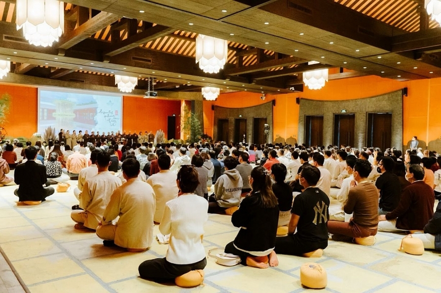 Thiền giúp cho du khách tĩnh tâm , thư thái mỗi khi về Yên Tử