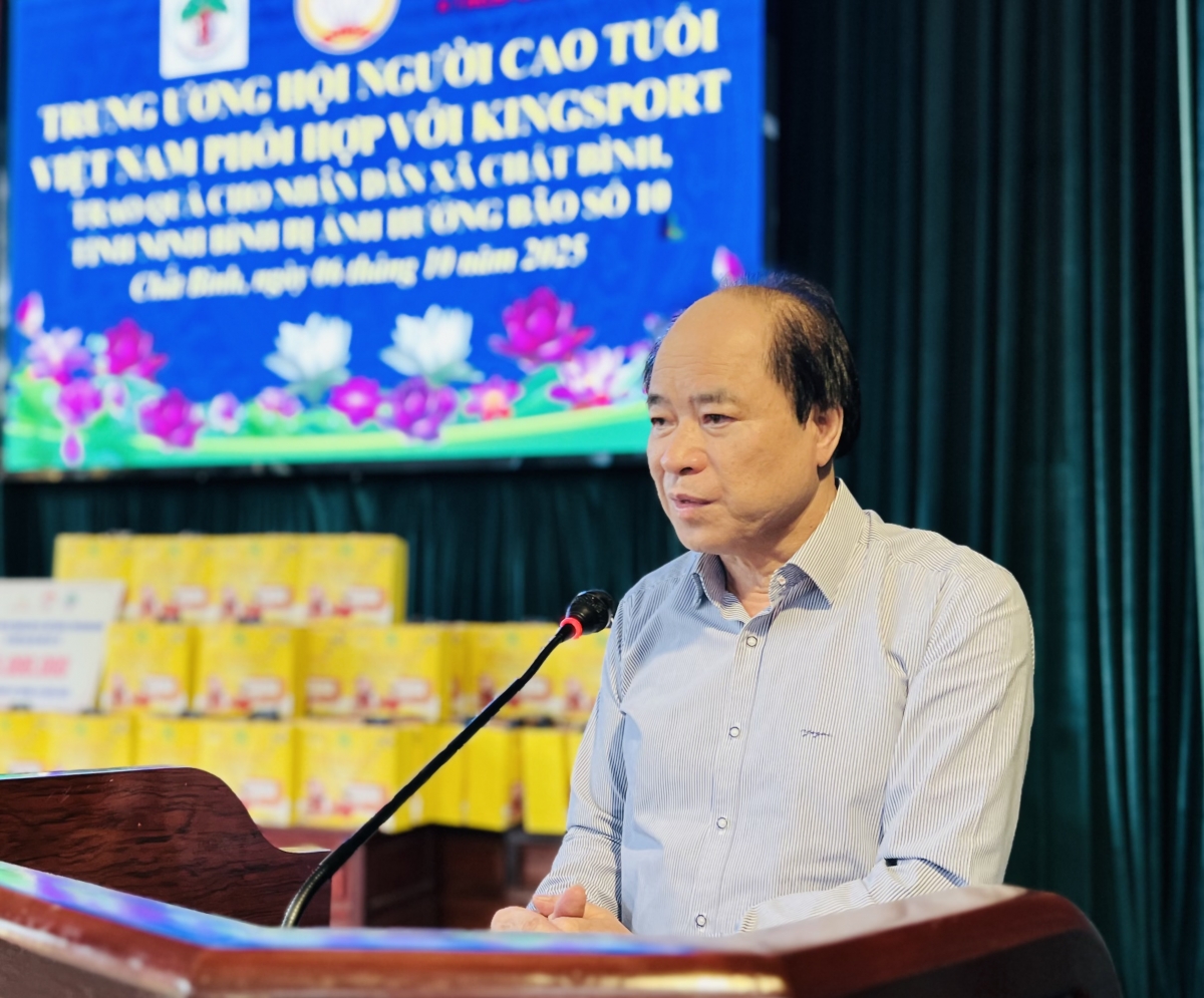 Ông Trương Xuân Cừ, Phó Chủ tịch Thường trực Trung ương Hội Người cao tuổi Việt Nam phát biểu tại chương trình