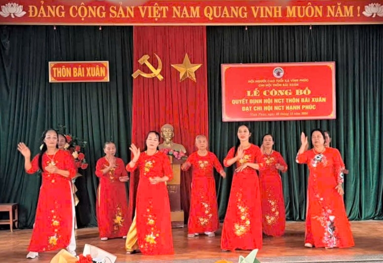 Chi hội NCT thôn Bái Xuân được công nhận Chi hội nCT hạnh phúc, có đóng góp không nhỏ của CLB LTHTGN