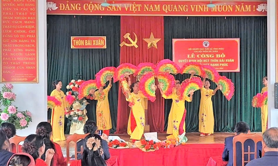 Tiết mục văn nghệ của NCT thôn Bái Xuân