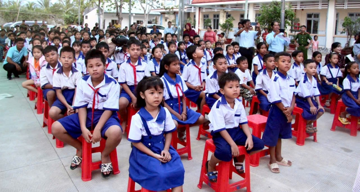 Tỉnh Cà Mau: Thắp sáng mùa trăng đoàn viên ở xã Hưng Hội