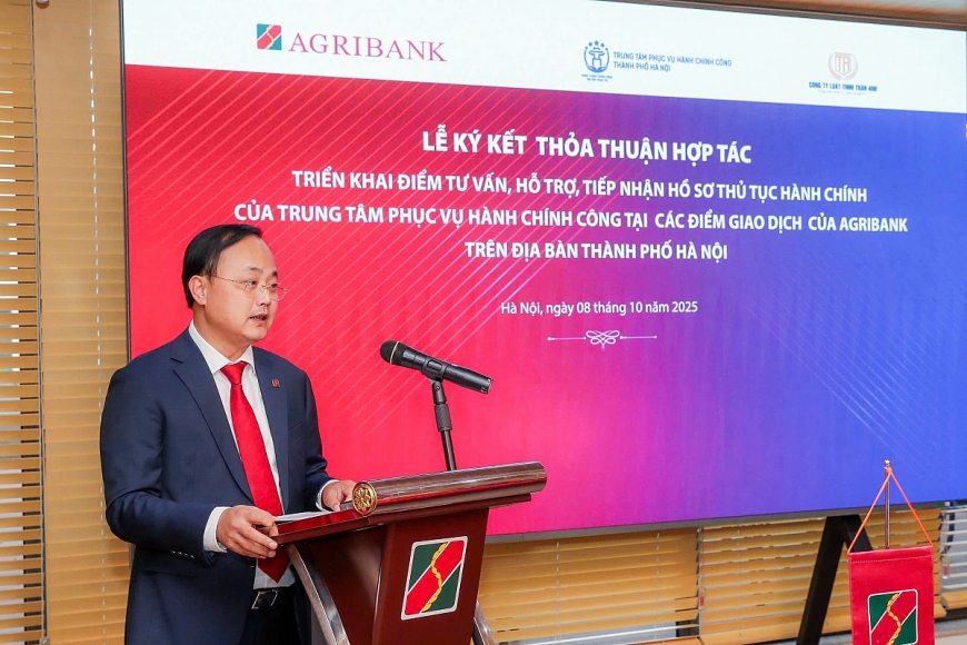 Ông Tô Huy Vũ - Chủ tịch Hội đồng thành viên Agribank phát biểu tại lễ ký kết.