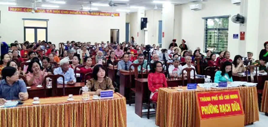 Toàn cảnh Lễ phát động Tháng hành động vì Người cao tuổi Việt Nam năm 2025 tại phường Rạch Dừa 