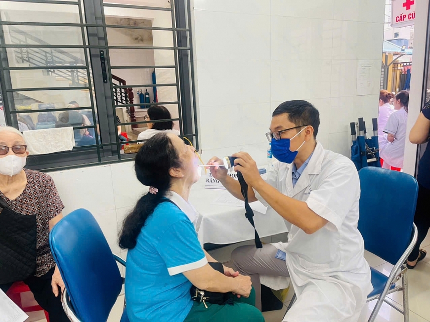 Hà Nội: Hơn 500 người cao tuổi phường Khương Đình được khám, sàng lọc bệnh mạn tính