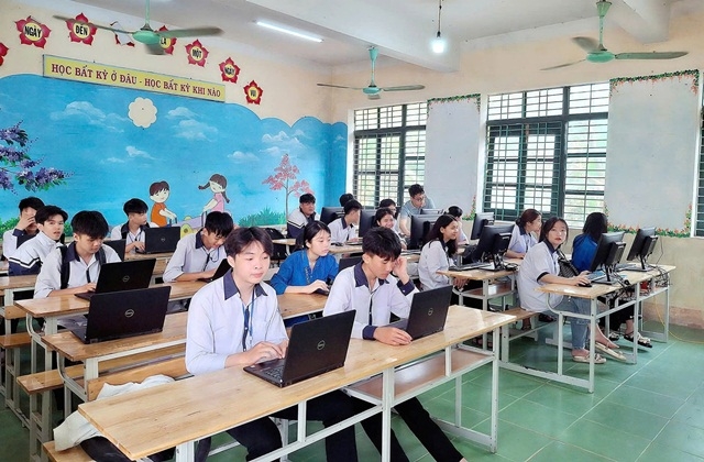 Đẩy mạnh chất lượng giảng dạy văn hóa và đào tạo nghề cho học sinh