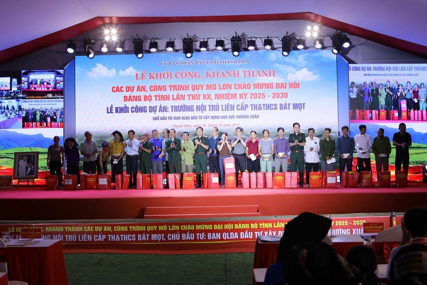 Thủ tướng Chính phủ dự lễ khởi công xây dựng trường liên cấp bán trú ở xã biên giới Thanh Hóa